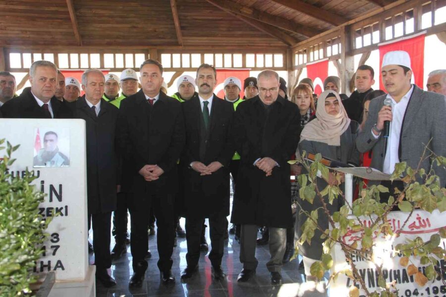 Şehit Fethi Sekin Kabri Başında Anıldı