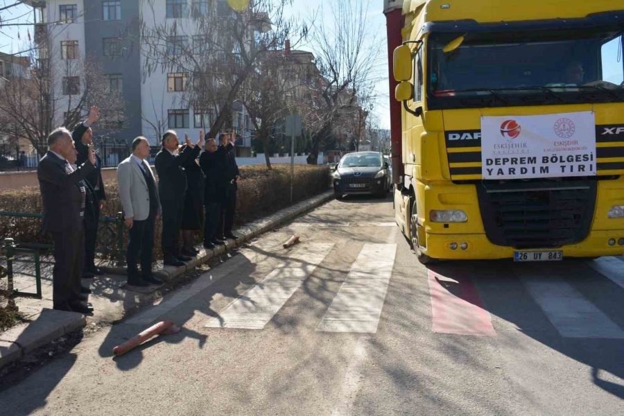 Eskişehir meslek liseleri afetzedeler için üretiyor