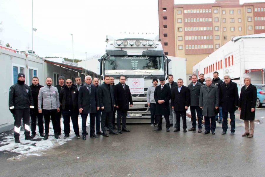 Kütahya İl Sağlık Müdürlüğünden deprem bölgesine tıbbi ve insani yardım malzemesi