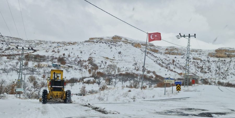 129 köy yolu ulaşıma kapandı