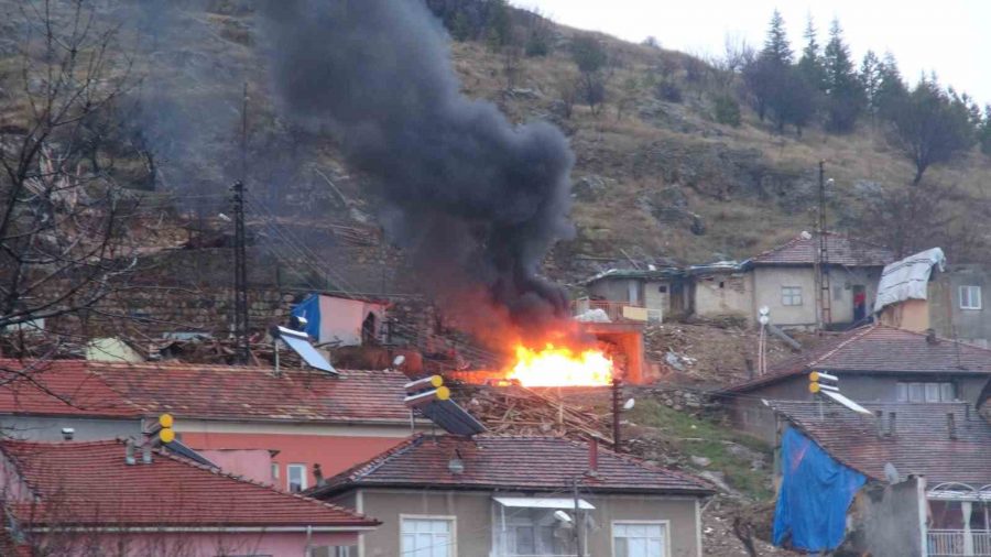 Malatya çadır yangını korkuttu