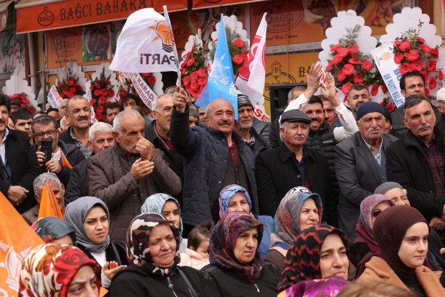 Alican Bozkurt seçim bürosunu açtı