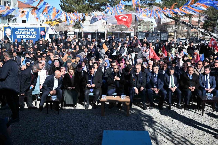 Bakan Özhaseki: “Önümüzdeki Ay 75 Bin Konut Yapmış Olacağız”