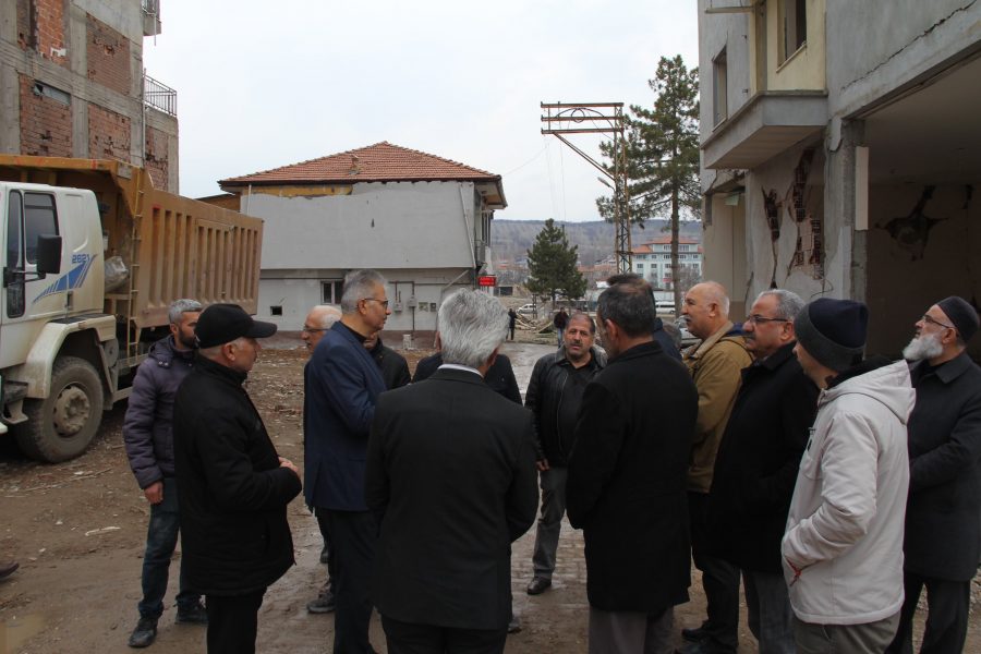 Başkan Adayı Gezer Doğanşehir’de vatandaşları dinledi