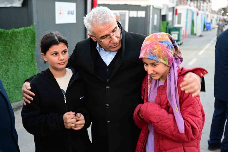 Başkan Güder depremzedelerle bir araya geldi