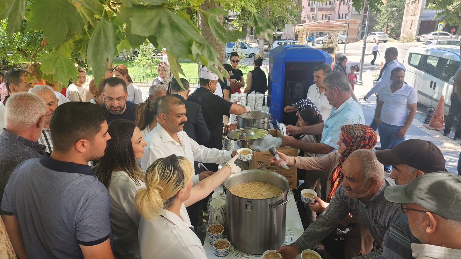 MHP Battalgazi İlçe Başkanlığı’ndan Aşure Etkinliği