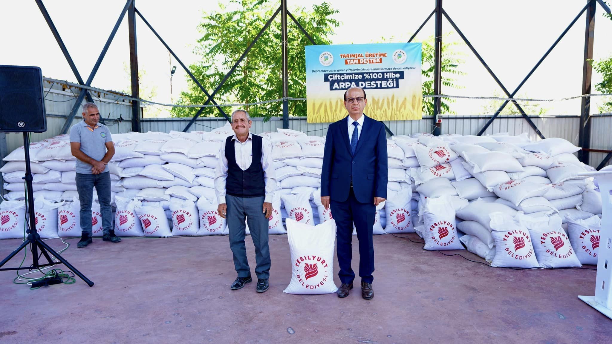 Çiftçilere 35 Ton Arpa Dağıtıldı