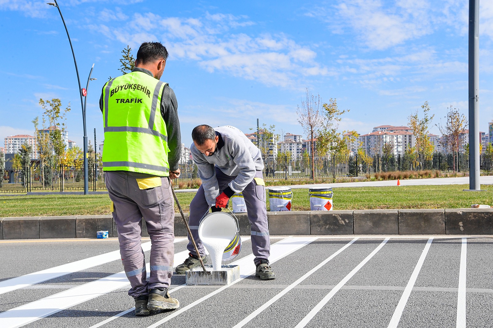 MALATYA’DA TRAFİK GÜVENLİĞİ İÇİN 920 BİN METRE YOL ÇİZGİ ÇALIŞMASI YAPILDI