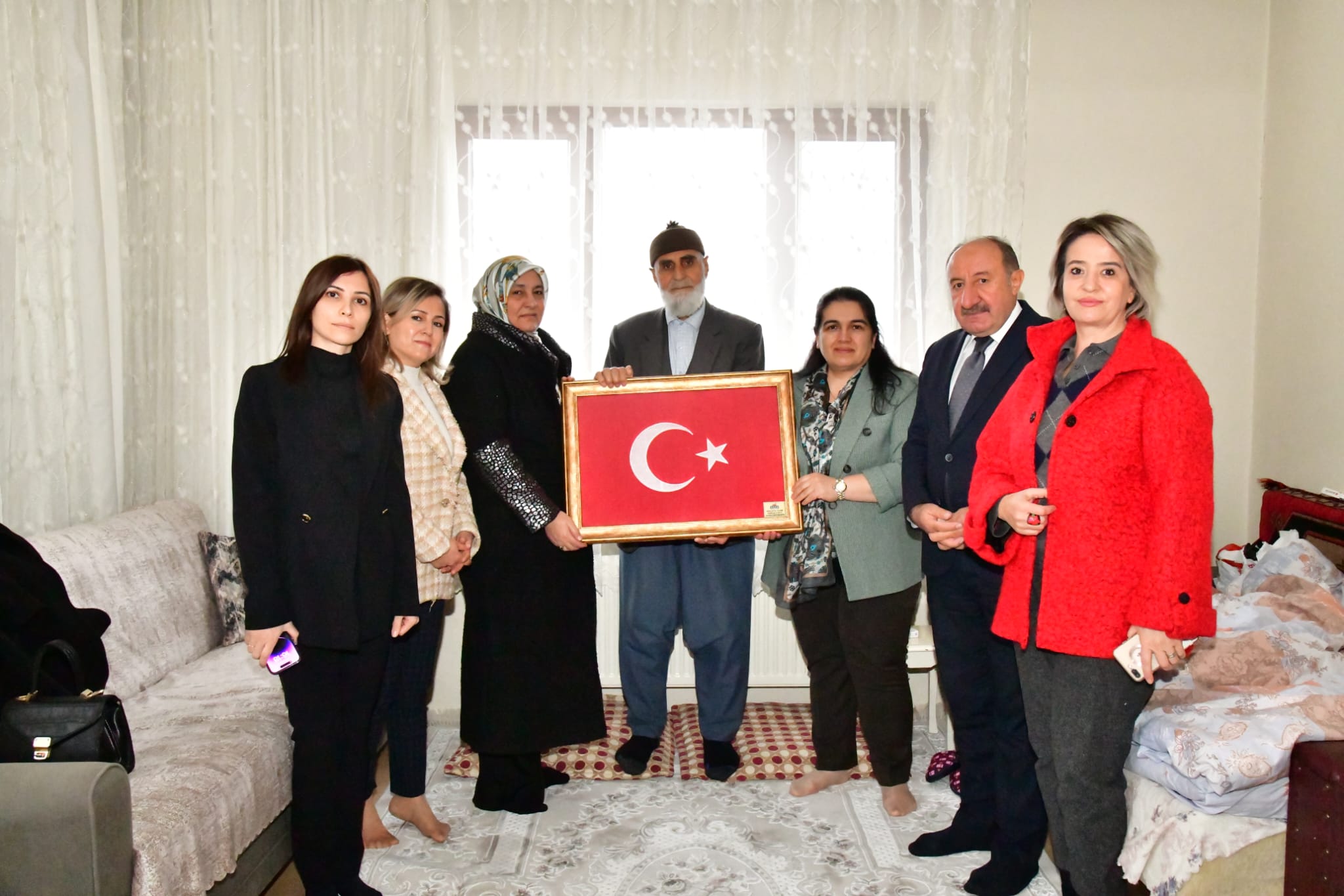 Hanımefendi Selda Yavuz Şehit Ailelerini Ziyaret Etmeye Devam Ediyor