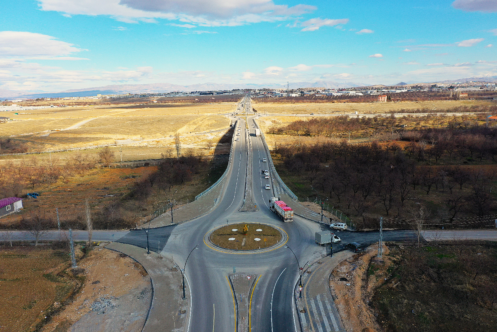 KUZEY KUŞAK YOLU ULAŞIMA AÇILIYOR